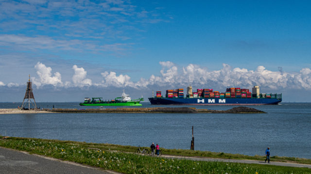 HMM Containerschiff