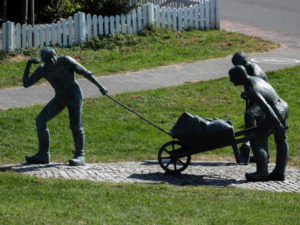 Deicharbeiter Denkmal in Otterndorf + Webcam Otterndorf