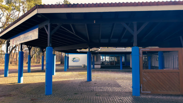 Der Eingangsbereich vom Schwimmbad Cuxhaven Sahlenburg Preis