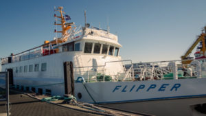 MS Flipper der Reederei Cassen Eils ist wieder da im Hafen von Cuxhaven
